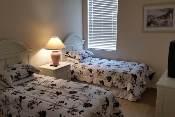 Room 12 of 42
