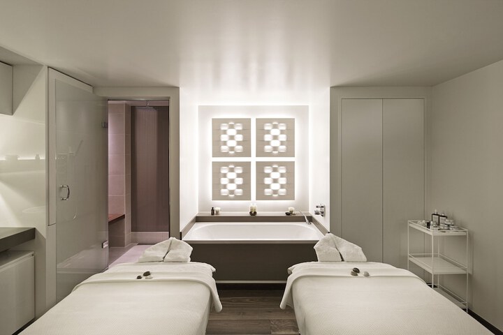 Room 144 of 250