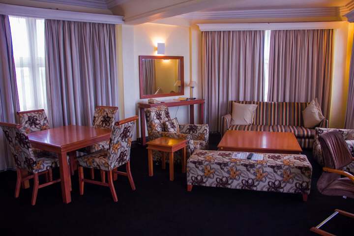 Room 15 of 115