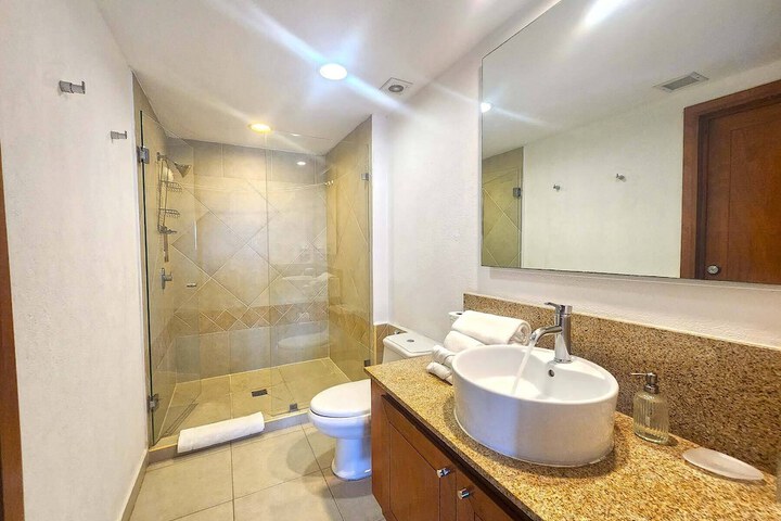 Room 19 of 28