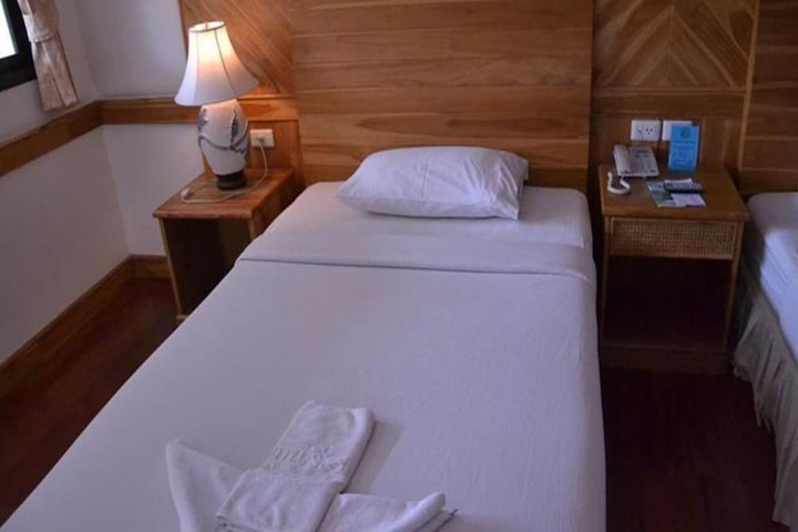 Room 4 of 58