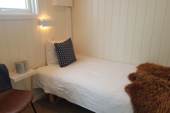 Room 2 of 53