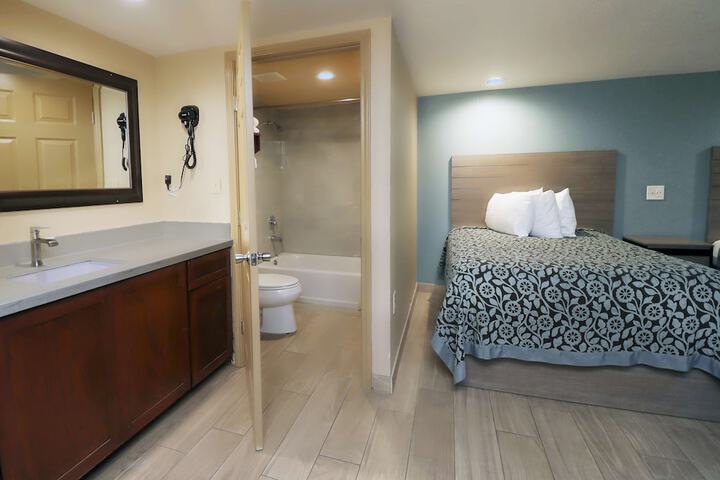 Room 19 of 51