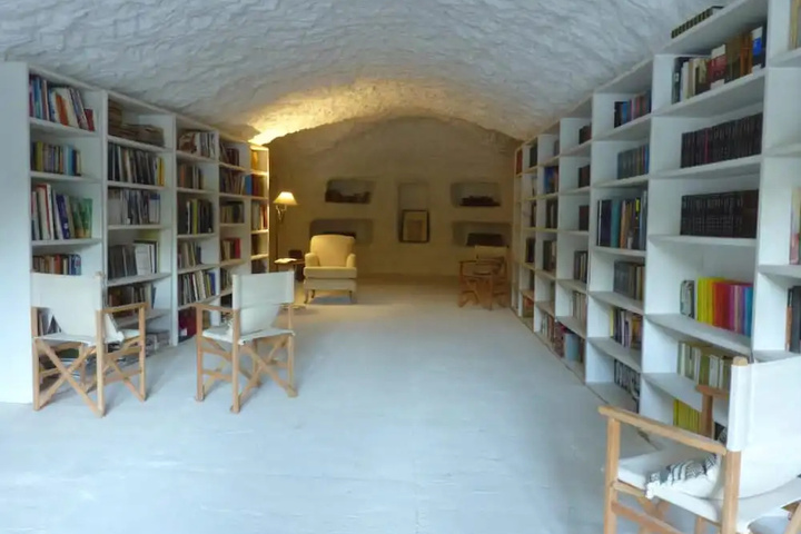 Room 15 of 26