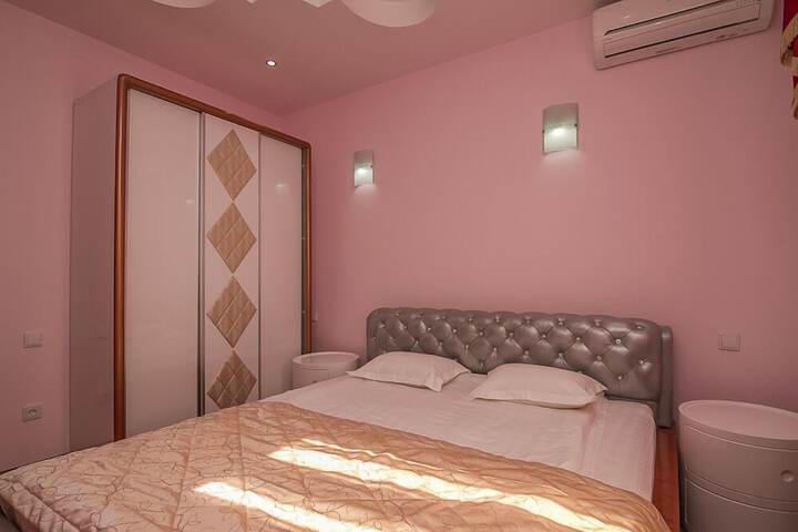 Room 26 of 62