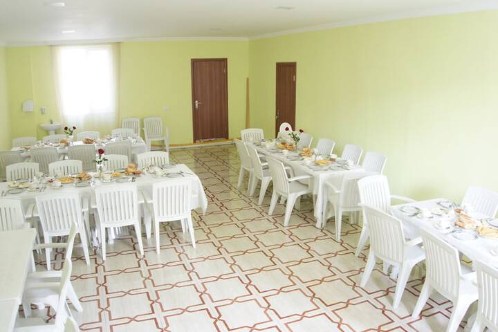 Dining 23 of 26