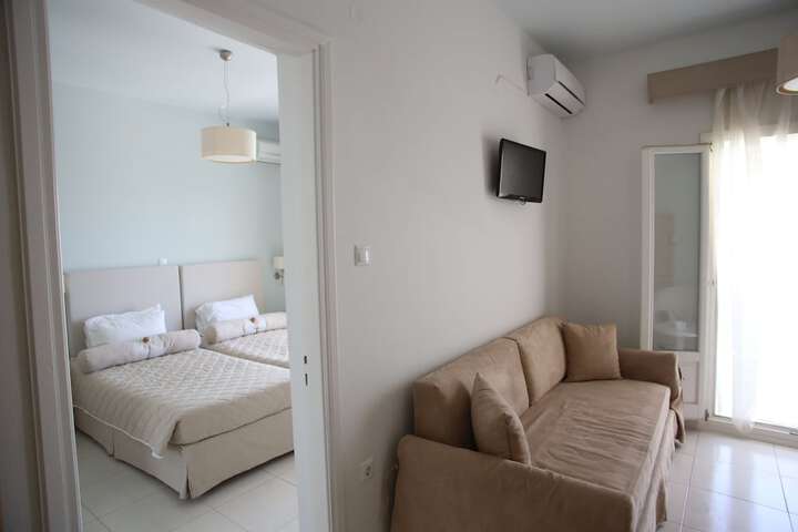 Room 7 of 86