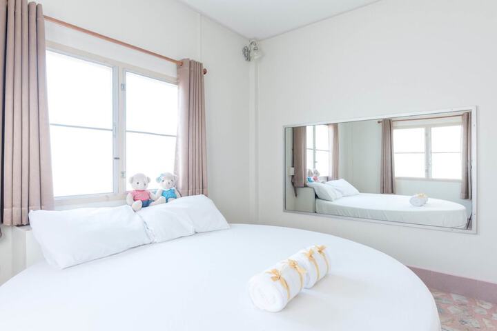 Room 9 of 21