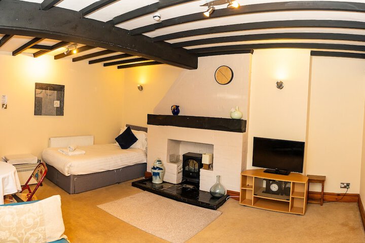 Room 14 of 49