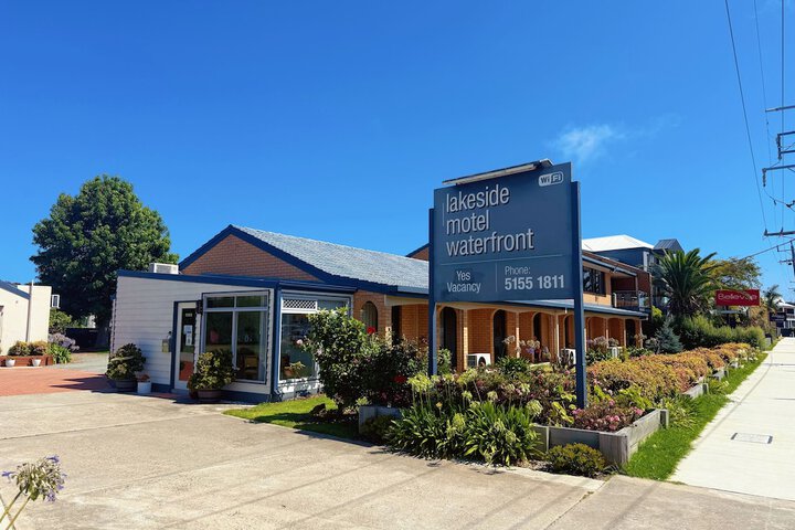 Image of Lakeside Motel Waterfront