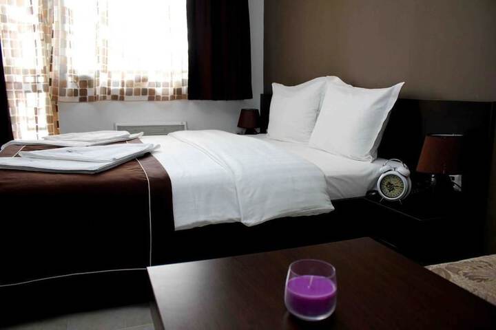 Room 9 of 56
