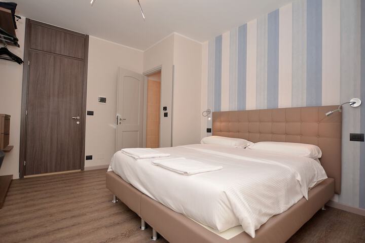 Room 15 of 66