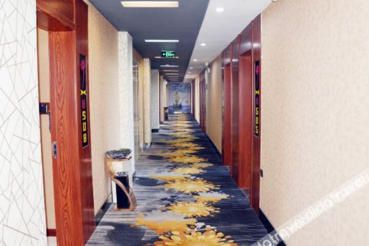 Hotel Interior 8 of 17