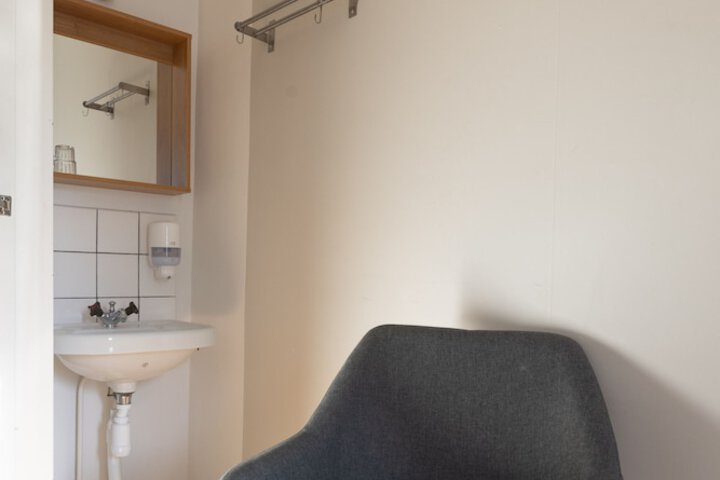 Room 12 of 25