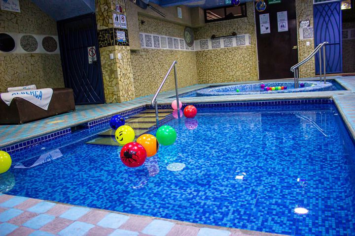 Pool 32 of 46