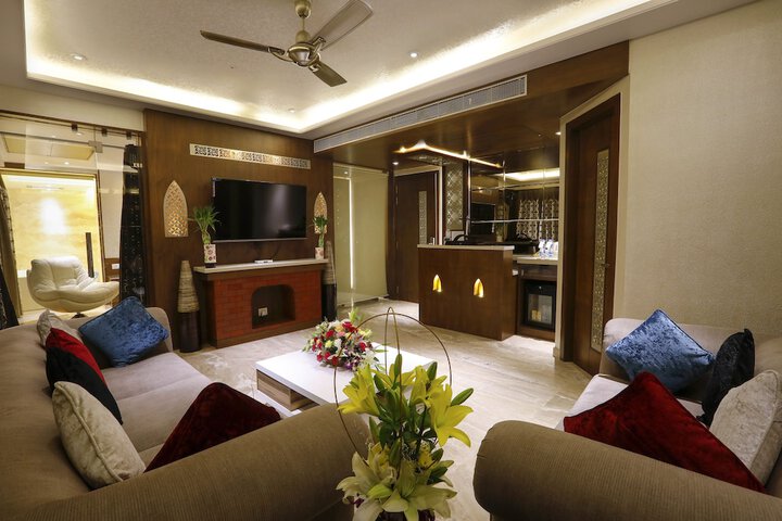 Hotel Interior 4 of 28
