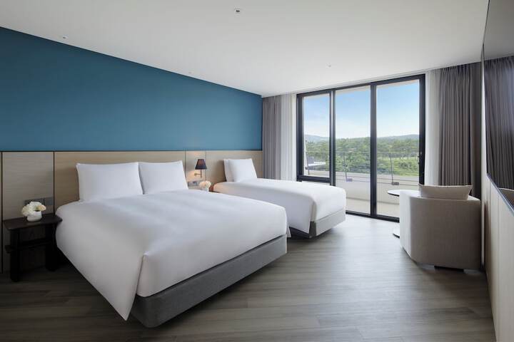 Room 30 of 62