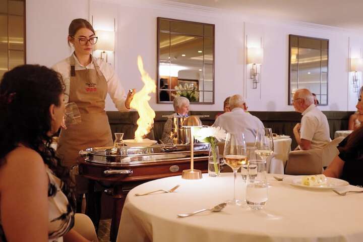 Dining 77 of 101