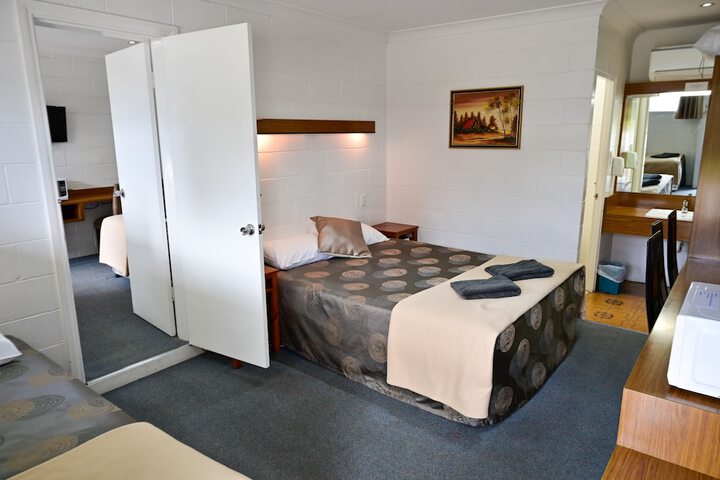 Room 11 of 60