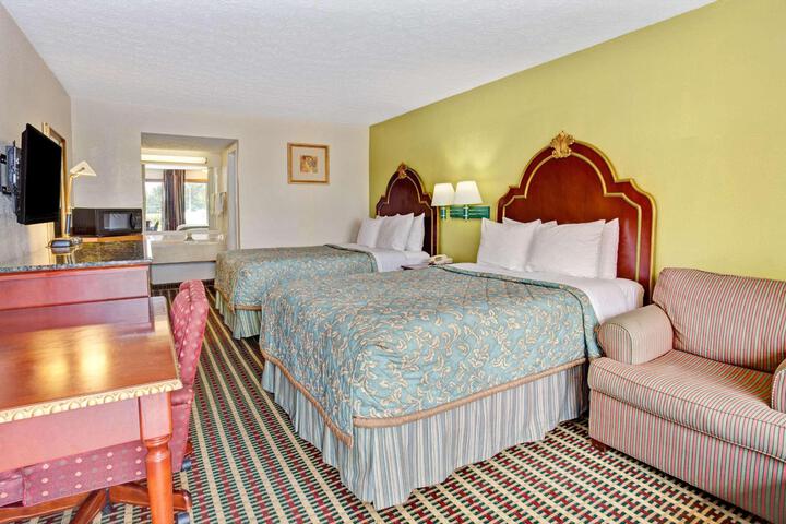 1 King Bed (1 of 8)
