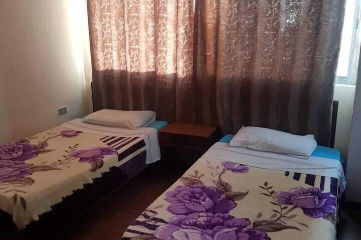 Room 7 of 39