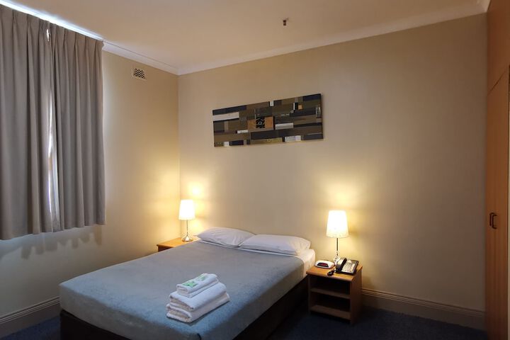 Room 30 of 73