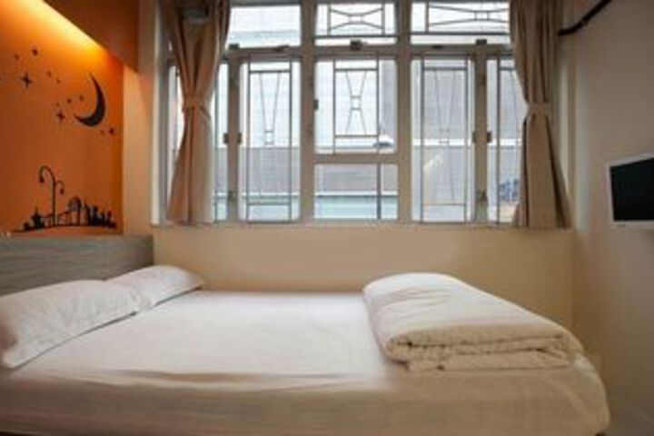 Room 30 of 93