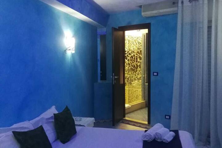 Room 18 of 34
