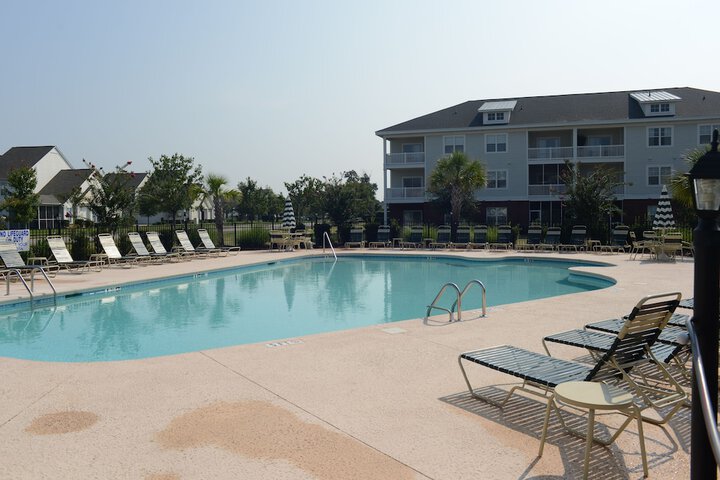 Pool 45 of 102