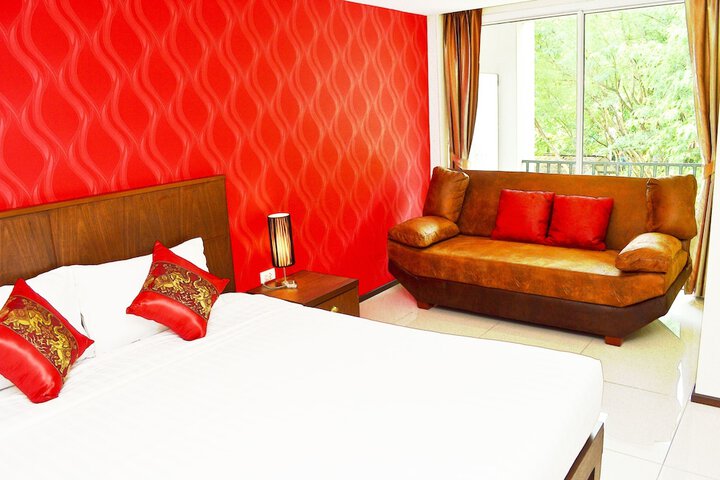 Room 8 of 65