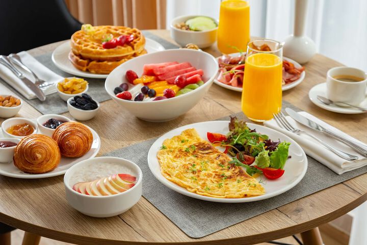 Breakfast/Coffee Service 68 of 141