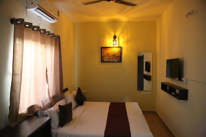Room 12 of 23