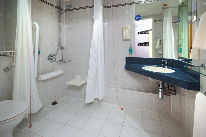 Room 15 of 51