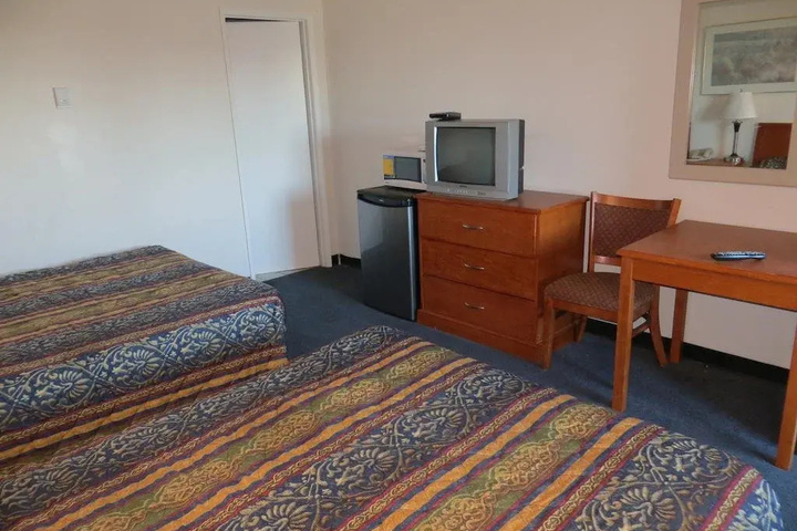 Room 14 of 15