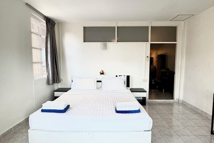 Room 54 of 91