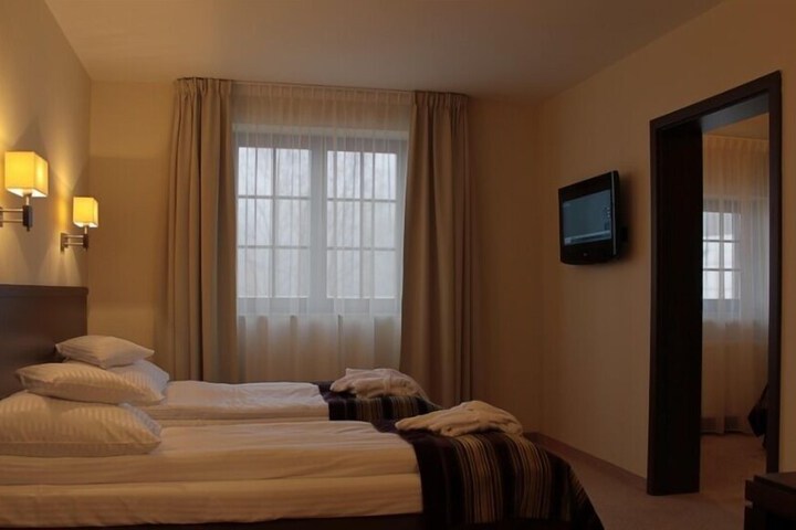 Room 16 of 58