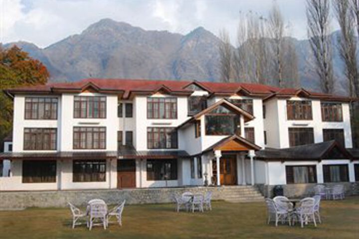 Hotel 7 of 48