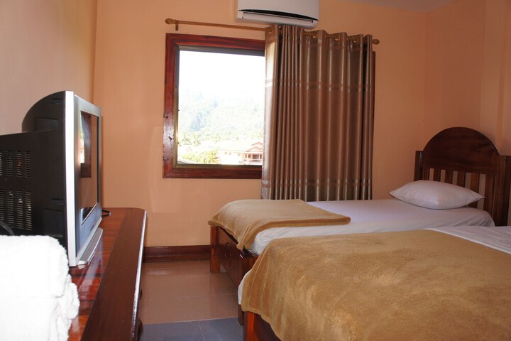 Room 9 of 26