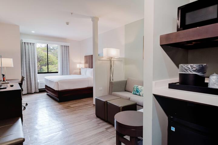 Room 15 of 73