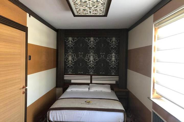 Room 21 of 35
