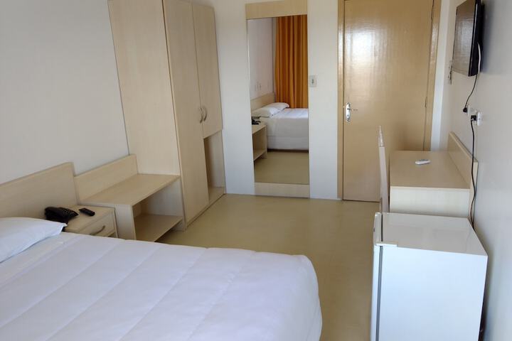 Room 3 of 19