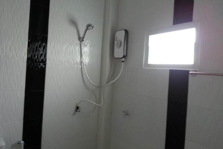 Room 20 of 33