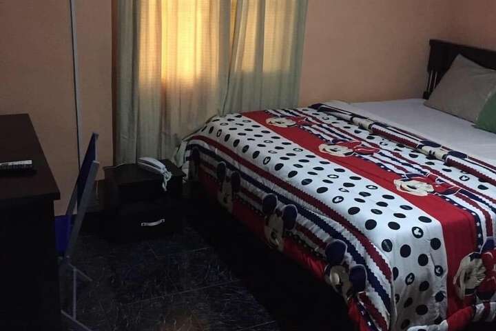 Lorrybee plaza Hotel