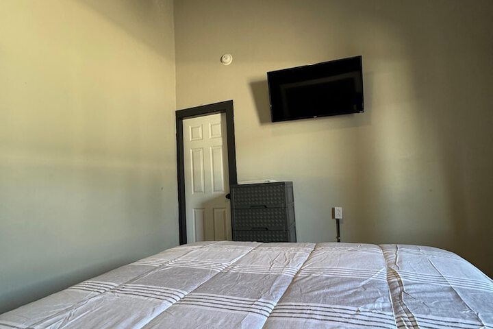 Room 6 of 7
