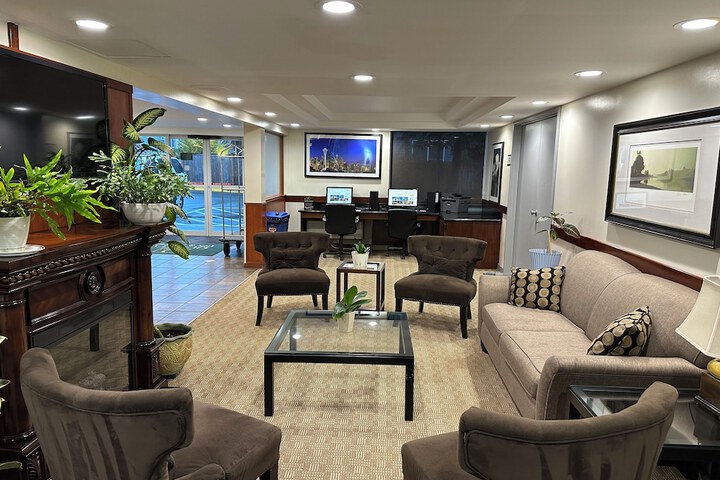 Hotel Interior 7 of 102