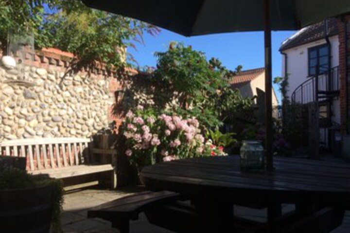 Terrace/Patio 3 of 15