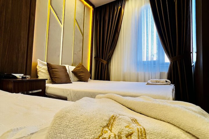 Room 8 of 29