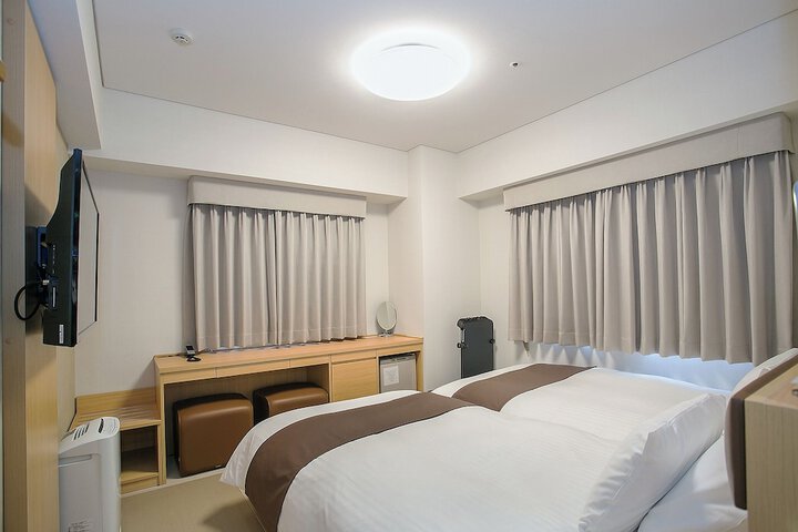 Room 25 of 64