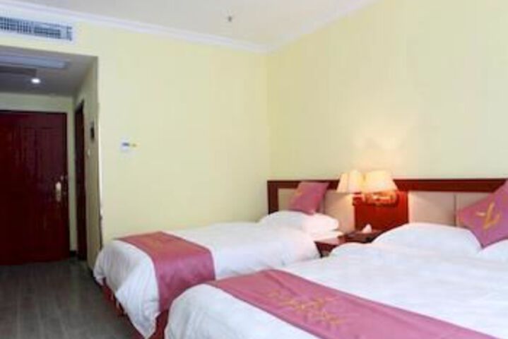 Room 15 of 26