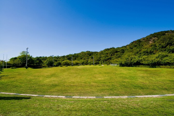 Property Grounds 30 of 39